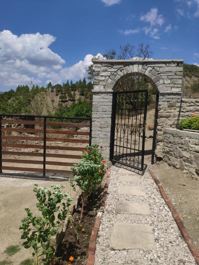 Stone House Villa Kelcyre Bagian luar foto