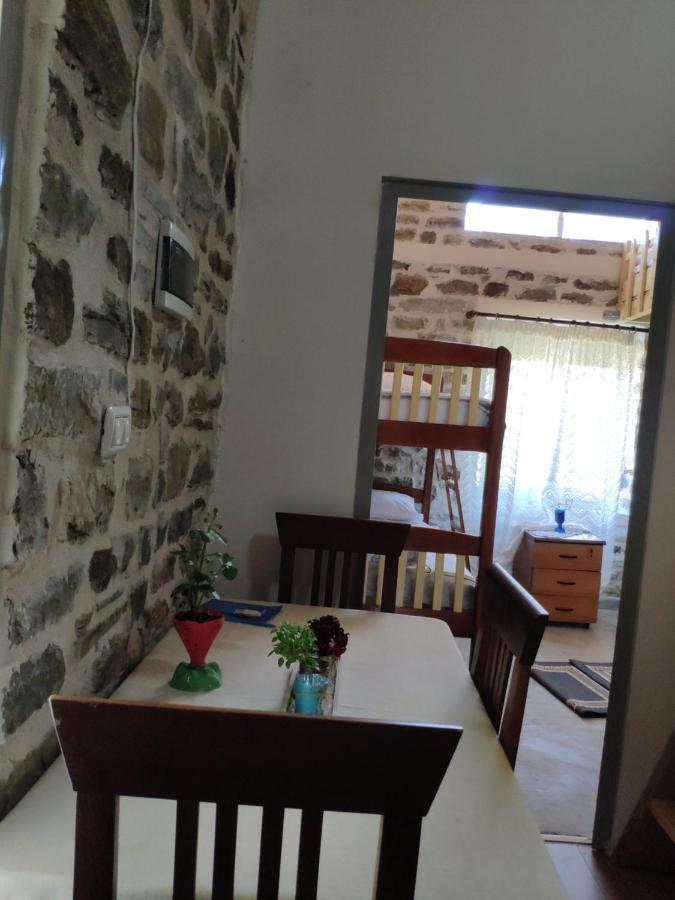 Stone House Villa Kelcyre Bagian luar foto