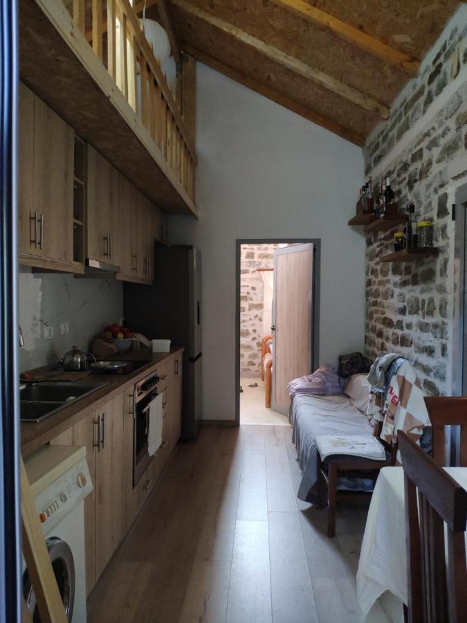 Stone House Villa Kelcyre Bagian luar foto