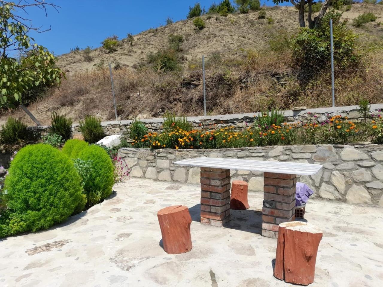 Stone House Villa Kelcyre Bagian luar foto