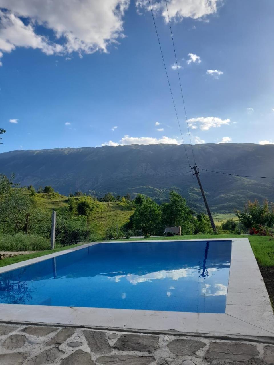 Stone House Villa Kelcyre Bagian luar foto